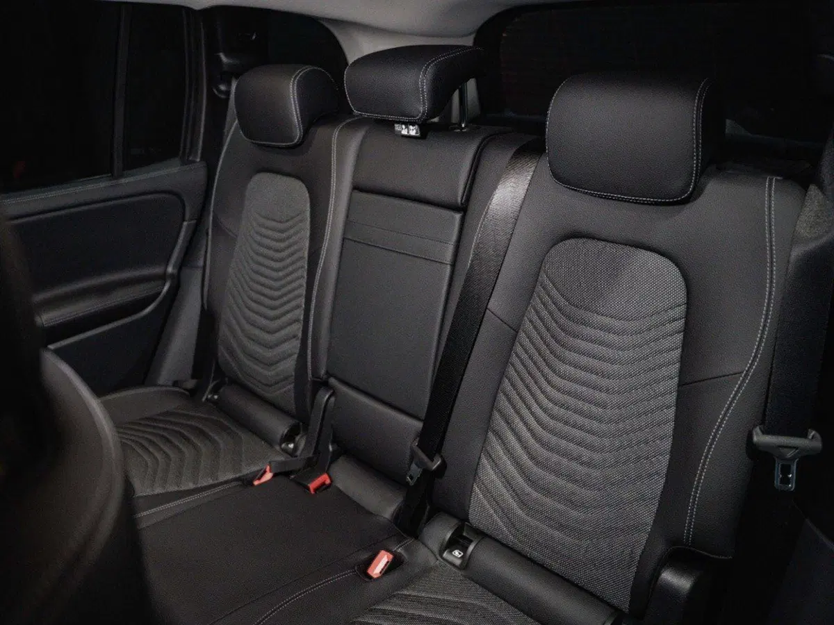 Mercedes-Benz GLB nuova a Ancona (14)