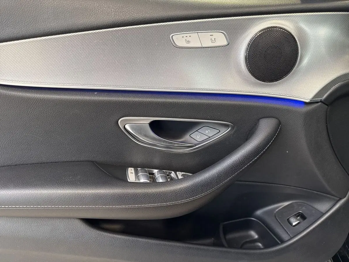 Mercedes-Benz Classe E usata a Rimini (17)