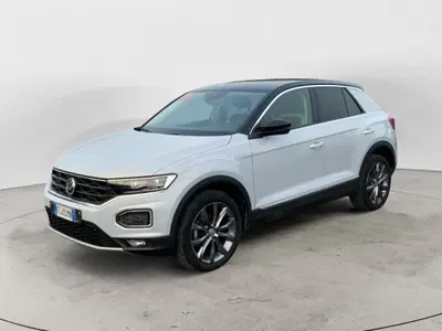 Volkswagen T-Roc 1.6 TDI SCR Advanced BlueMotion Technology del 2018 usata a Perugia