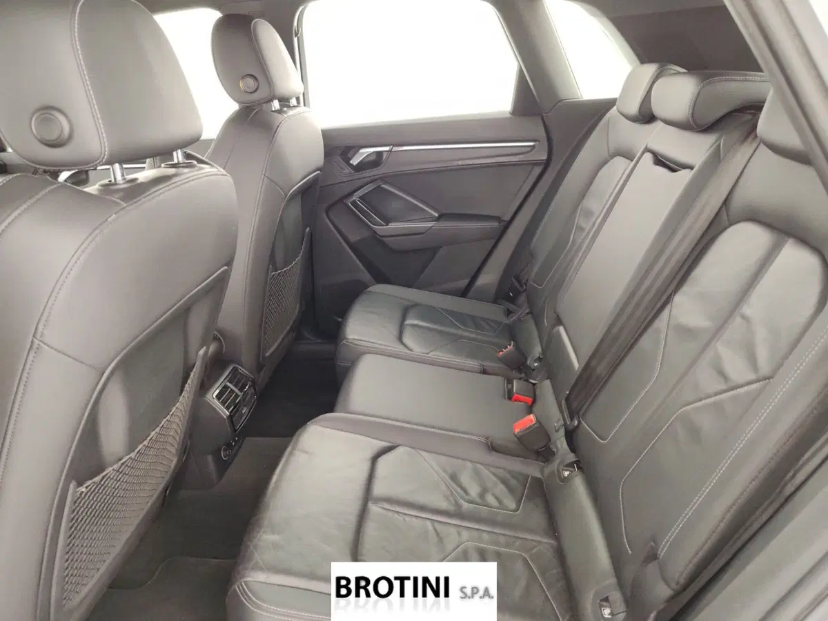 Audi Q3 Sportback usata a Massa-Carrara (12)