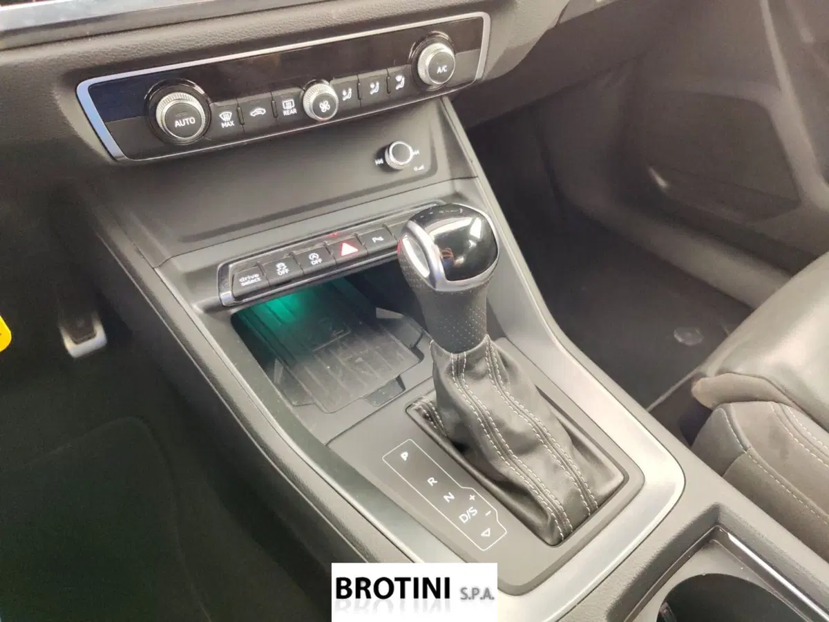 Audi Q3 Sportback usata a Massa-Carrara (13)