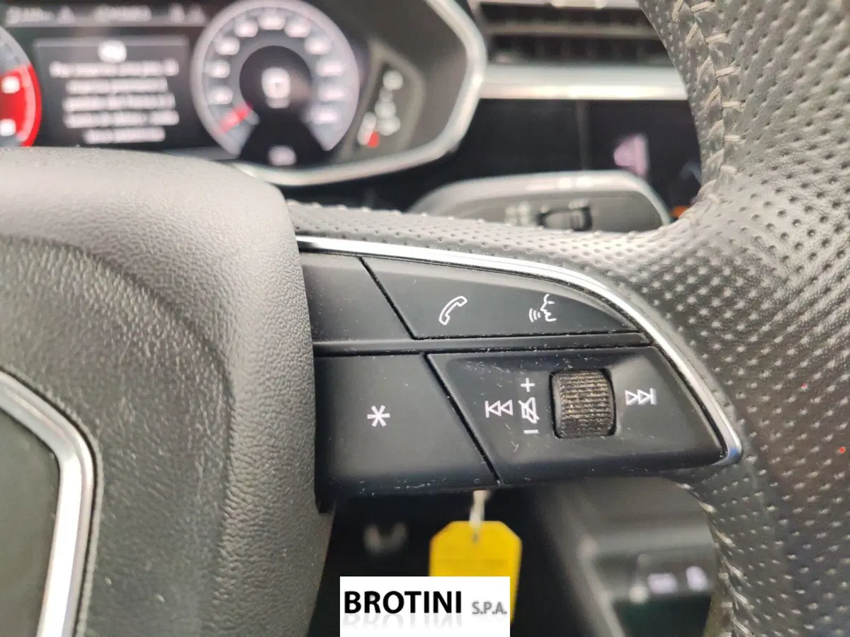 Audi Q3 Sportback usata a Massa-Carrara (15)