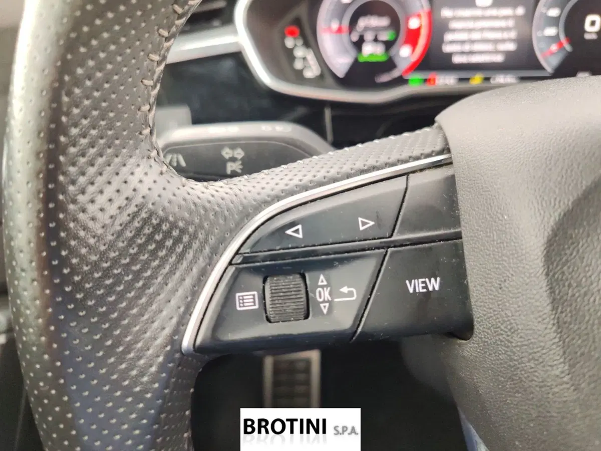 Audi Q3 Sportback usata a Massa-Carrara (16)