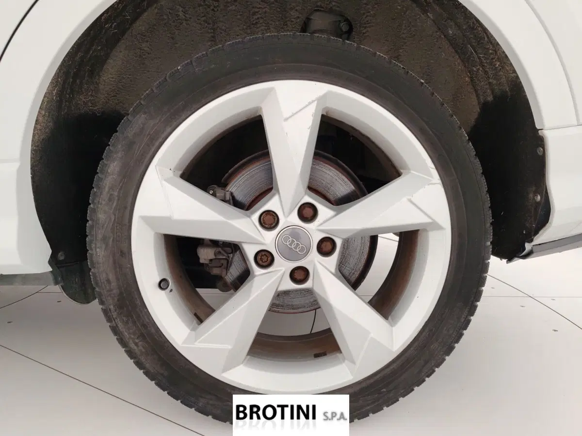 Audi Q3 Sportback usata a Massa-Carrara (6)