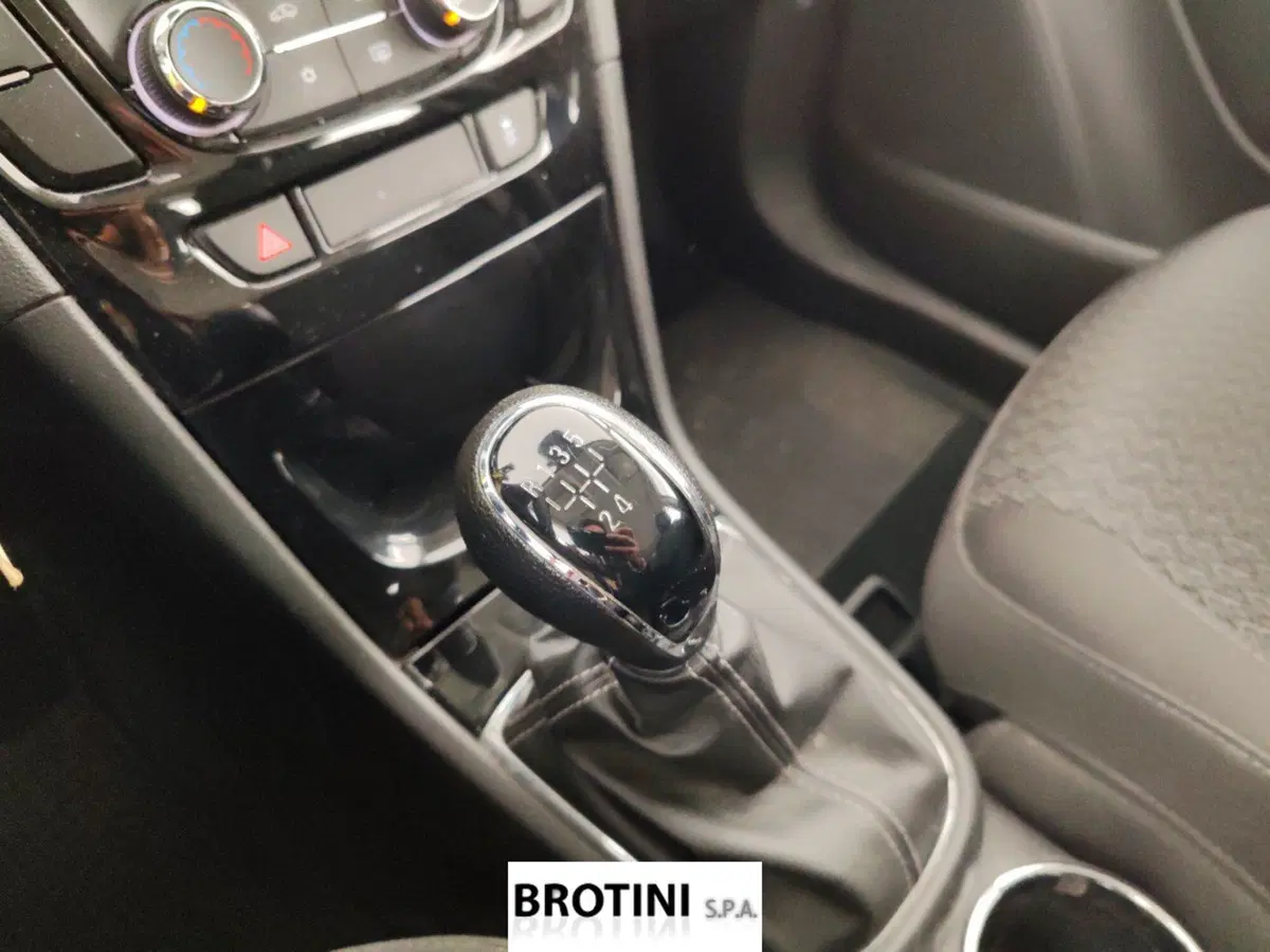 Opel Mokka usata a Massa-Carrara (11)
