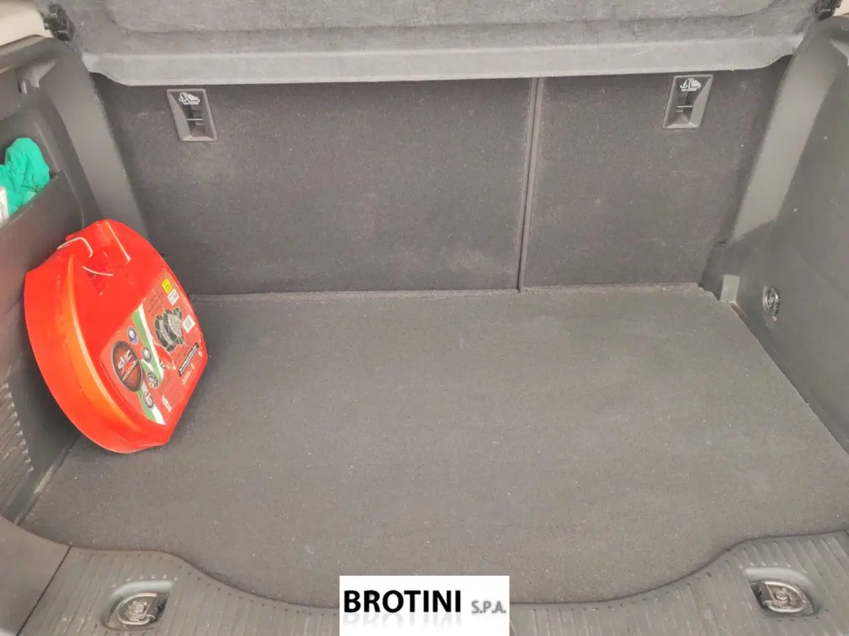 Opel Mokka usata a Massa-Carrara (18)