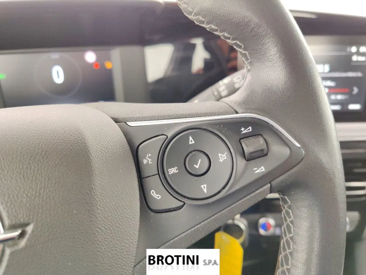 Opel Mokka usata a Massa-Carrara (13)
