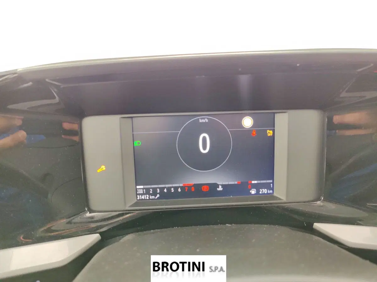 Opel Mokka usata a Massa-Carrara (15)