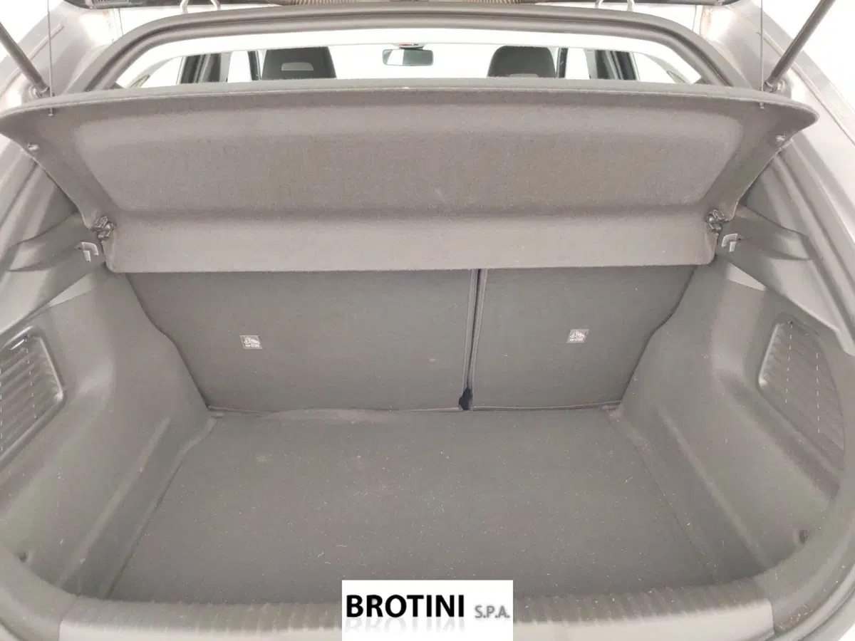 Opel Mokka usata a Massa-Carrara (16)