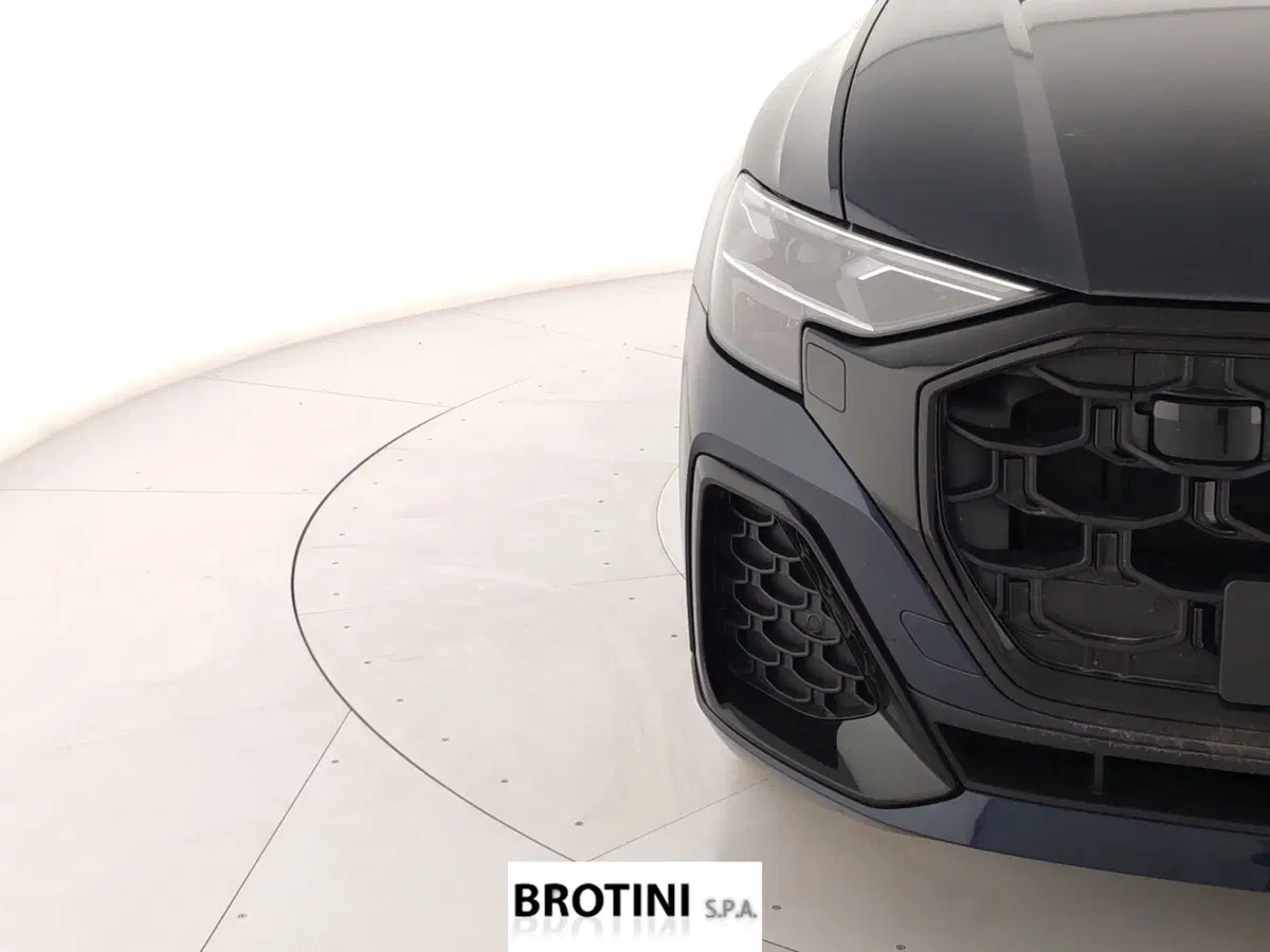 Audi Q8 Sportback usata a Massa-Carrara (5)