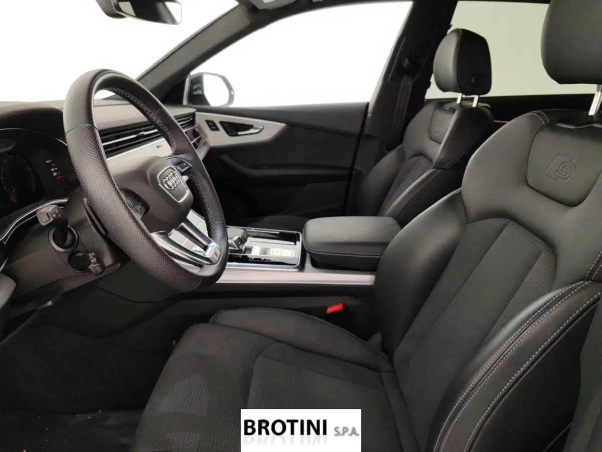 Audi Q8 Sportback usata a Massa-Carrara (6)