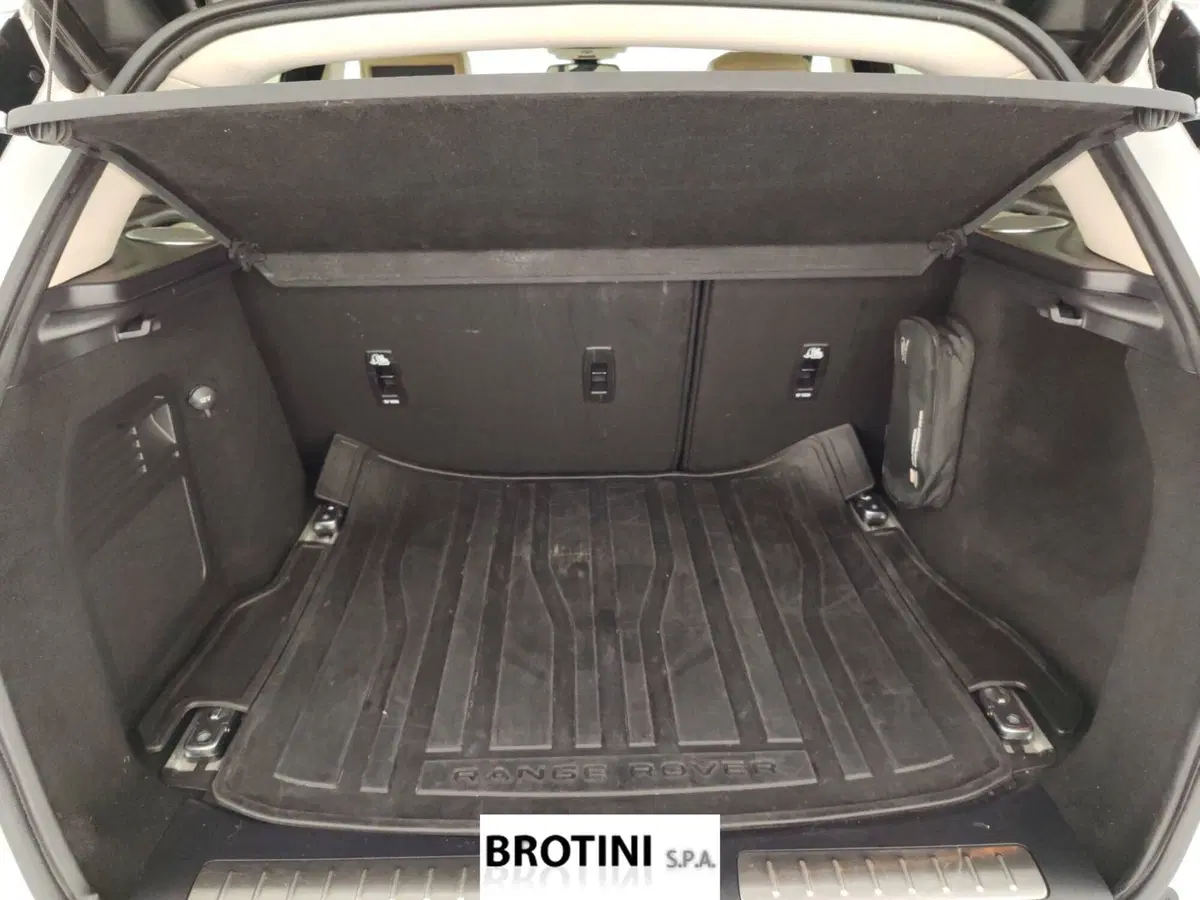 Land Rover Range Rover Evoque usata a Massa-Carrara (12)
