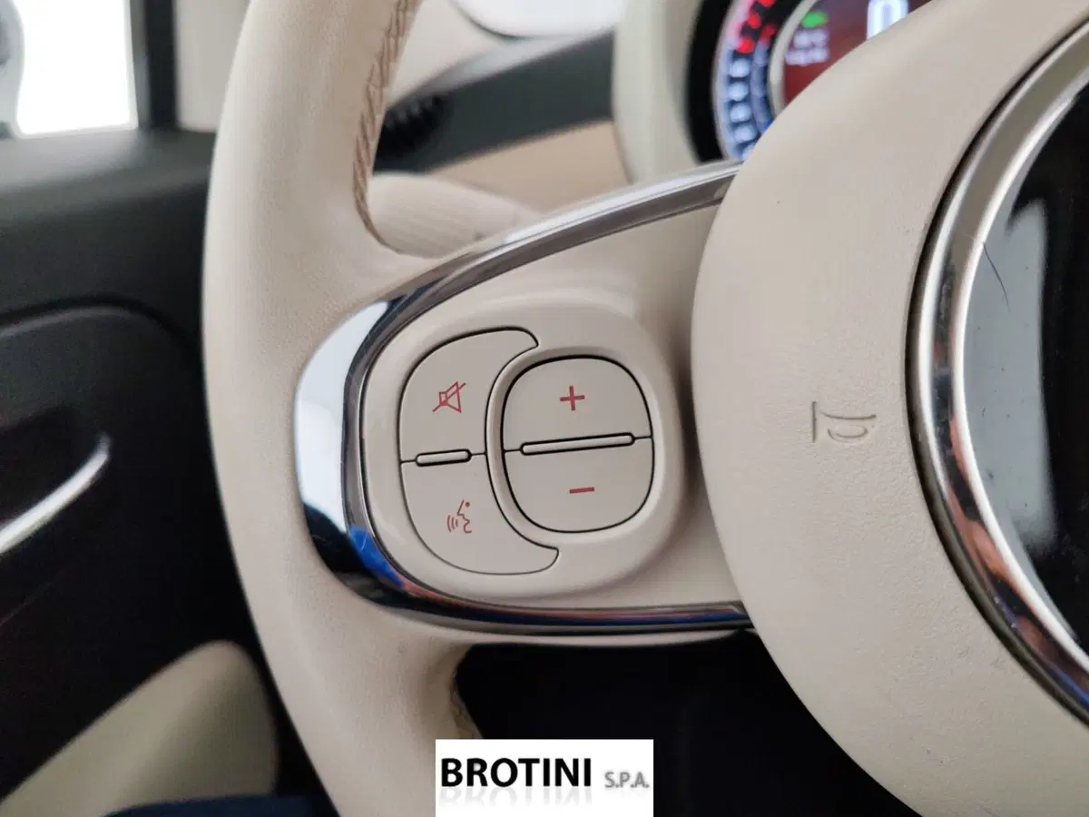 Fiat 500C Cabrio usata a Massa-Carrara (10)