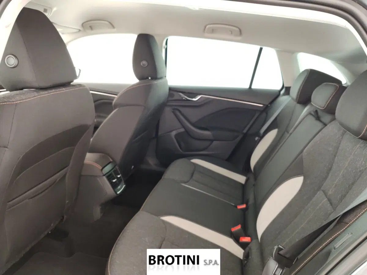 Skoda Scala nuova a Massa-Carrara (11)