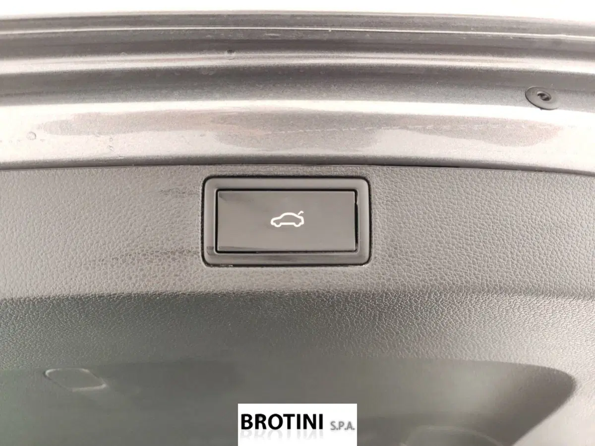 Skoda Scala nuova a Massa-Carrara (8)