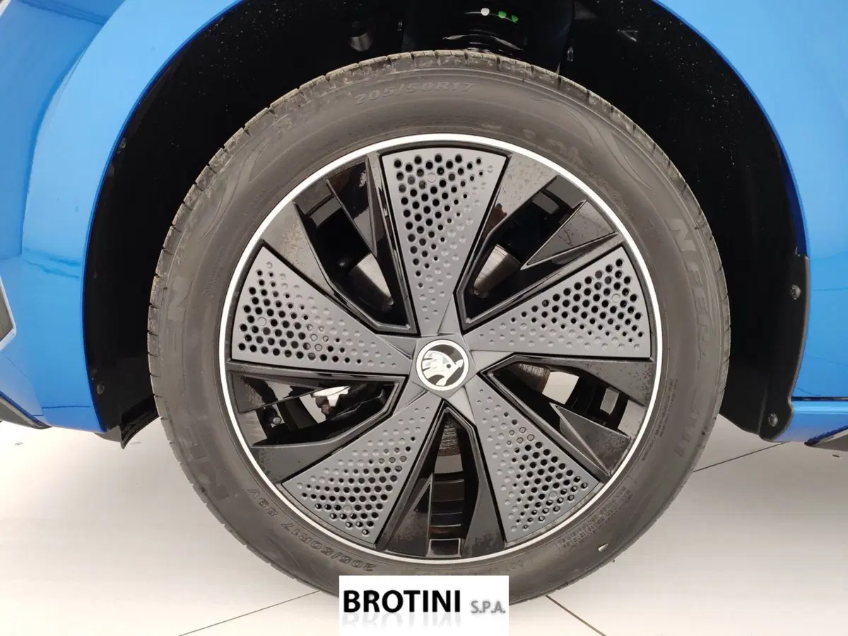 Skoda Scala nuova a Massa-Carrara (6)