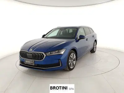 Skoda Superb Station Wagon 2.0 TDI DSG Wagon Style nuova a Massa