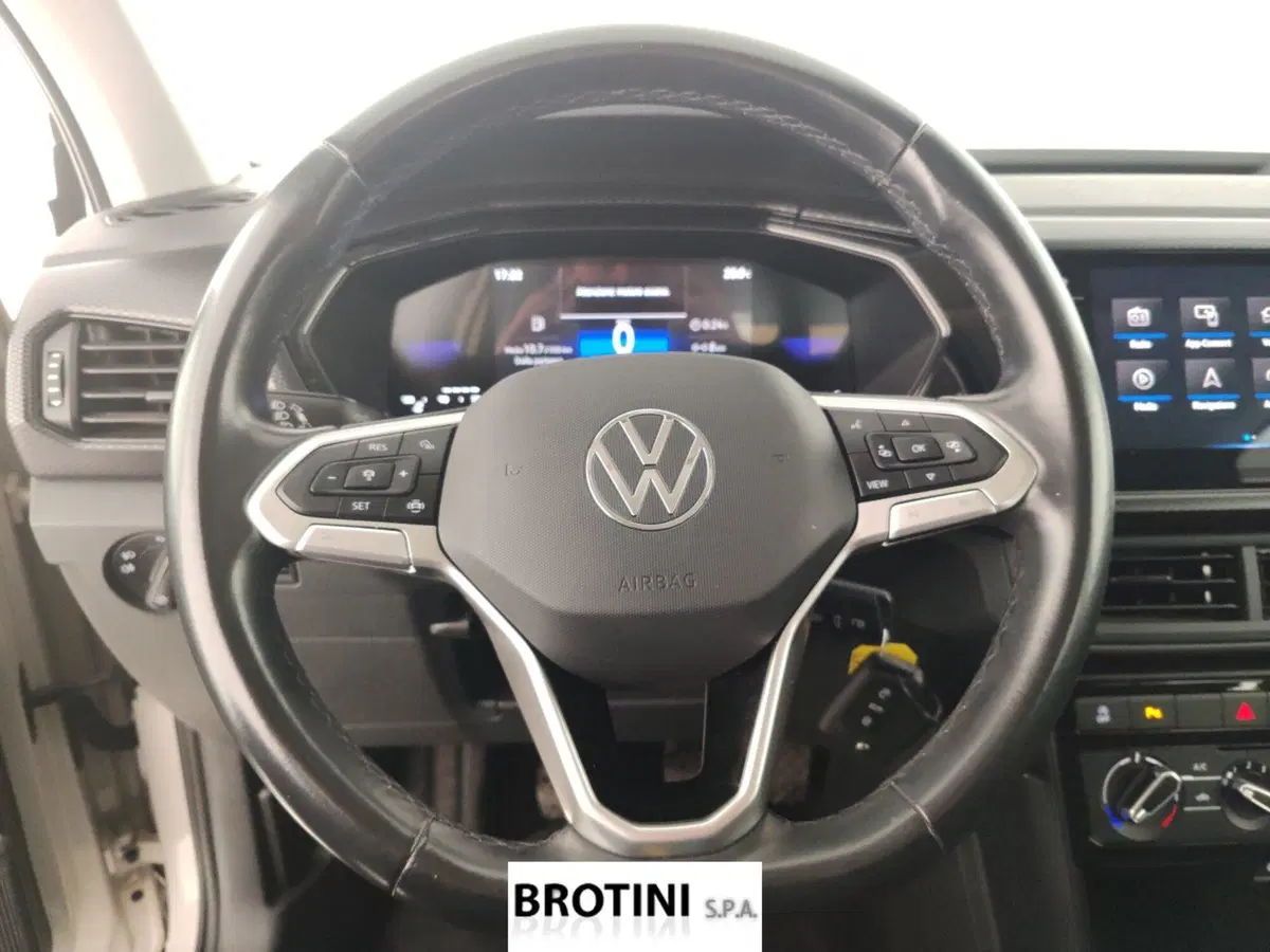 Volkswagen T-Cross usata a Massa-Carrara (14)