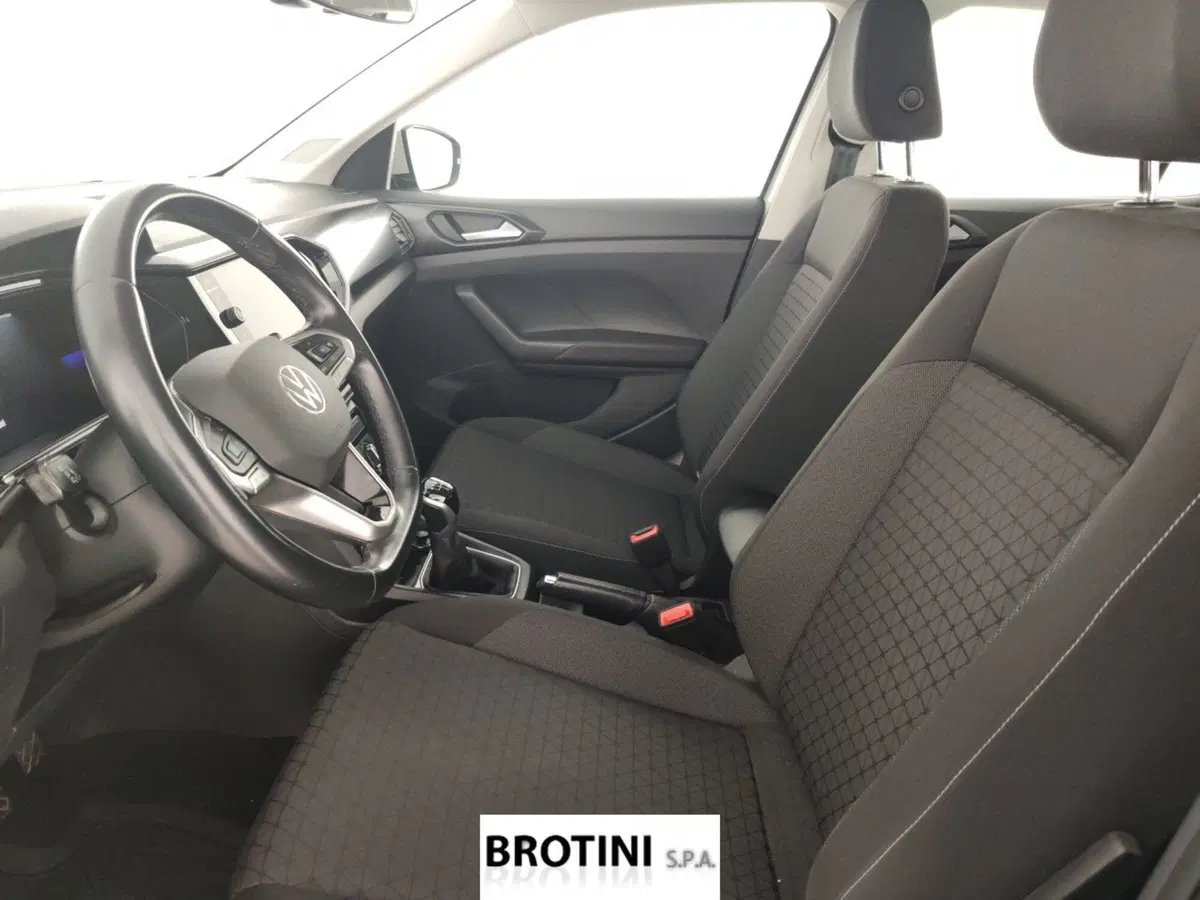Volkswagen T-Cross usata a Massa-Carrara (7)