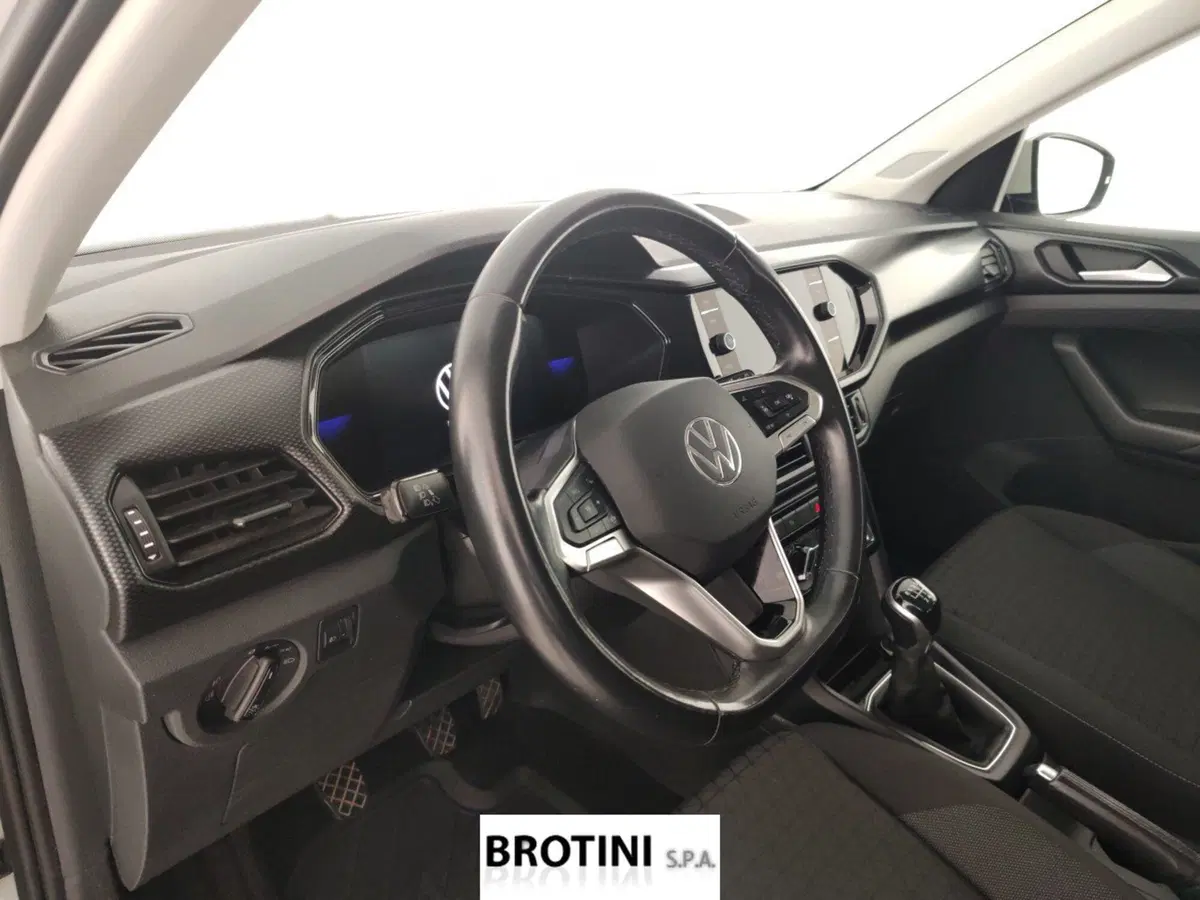 Volkswagen T-Cross usata a Massa-Carrara (8)