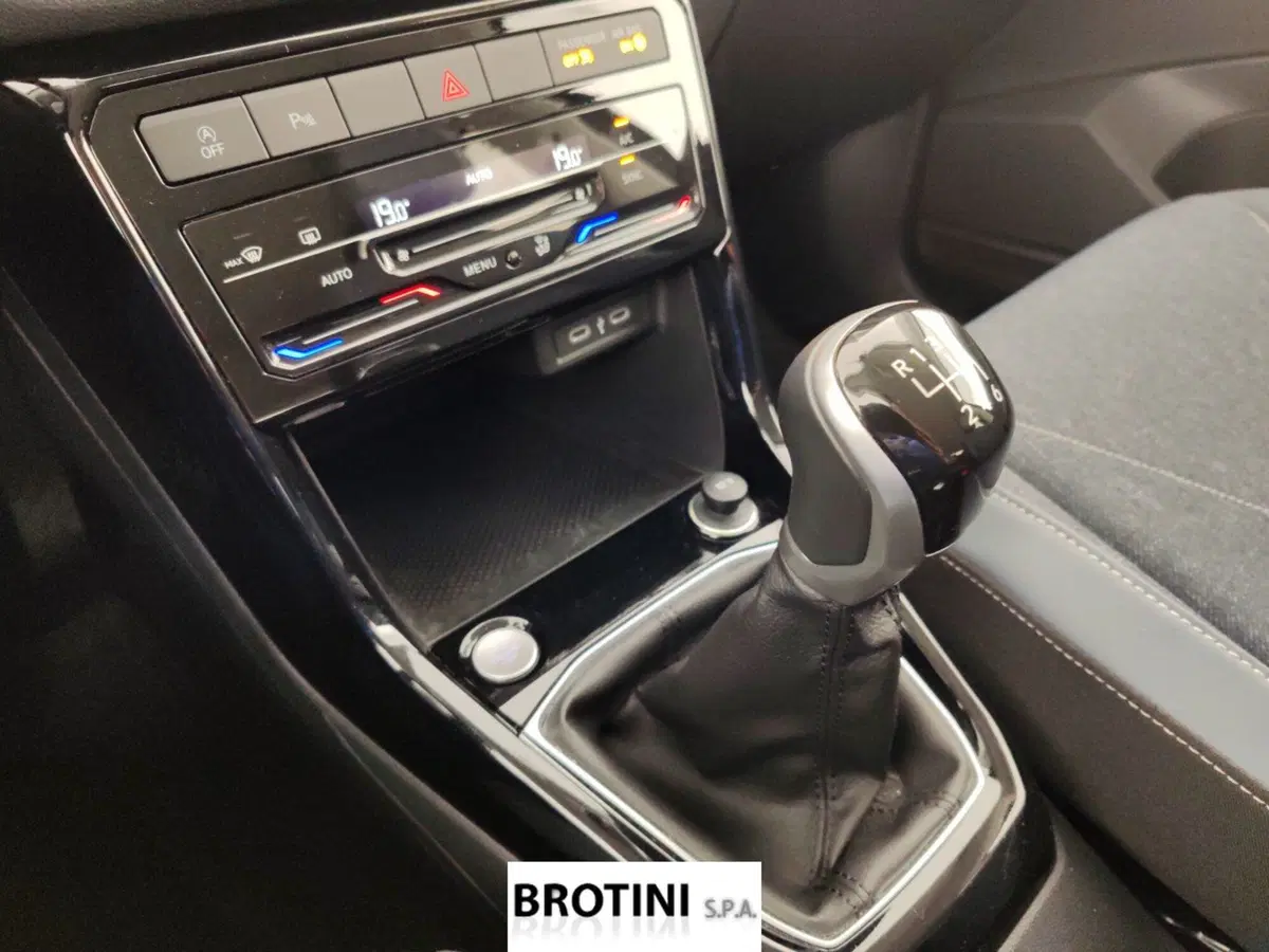 Volkswagen T-Cross usata a Massa-Carrara (10)
