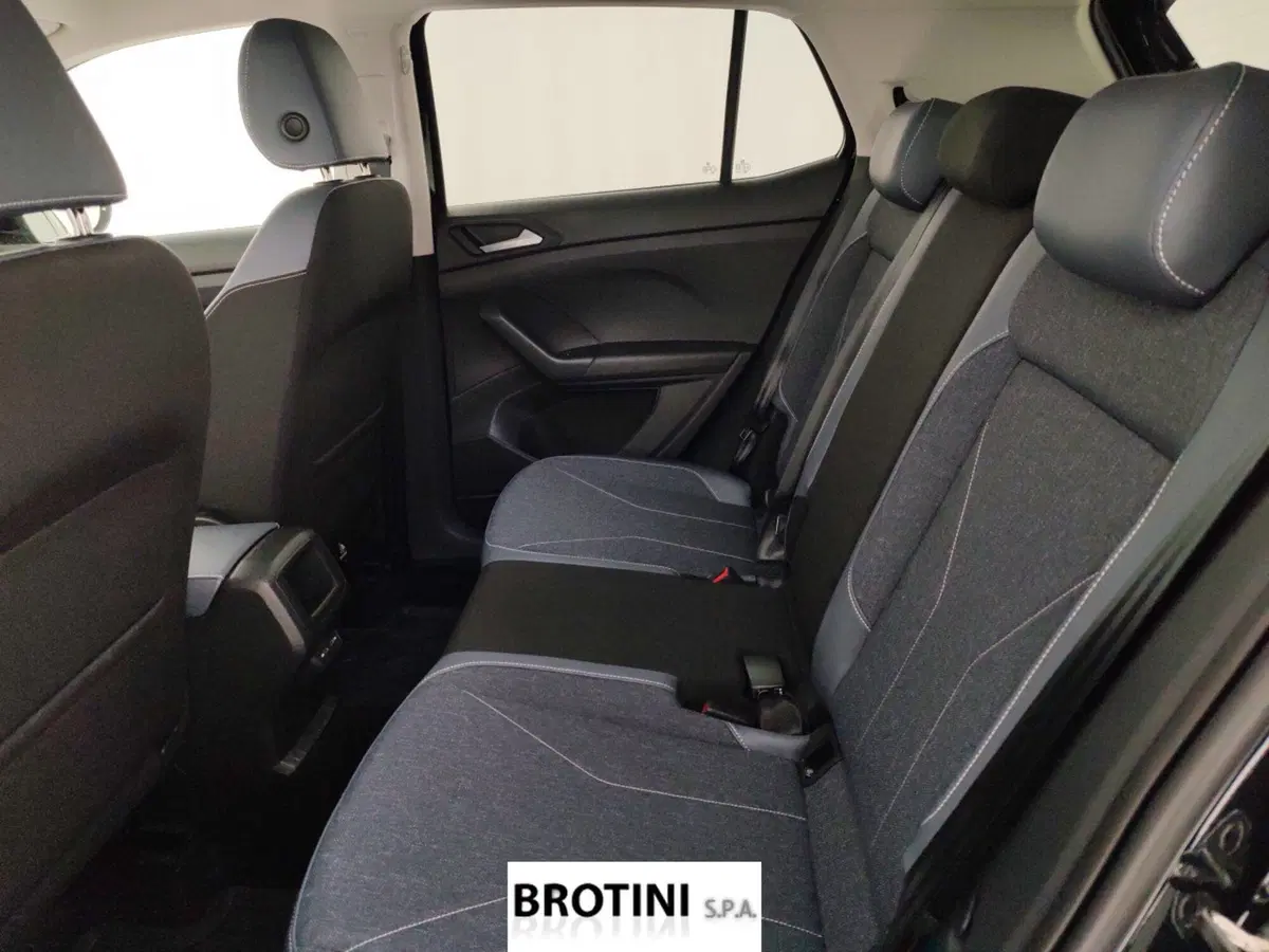 Volkswagen T-Cross usata a Massa-Carrara (9)