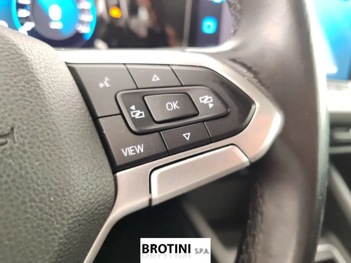 Volkswagen Golf usata a Massa-Carrara (12)