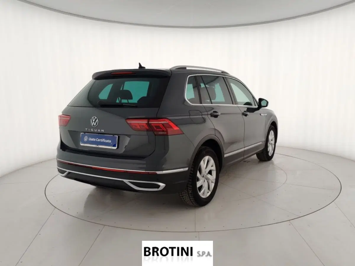 Volkswagen Tiguan usata a Massa-Carrara (3)