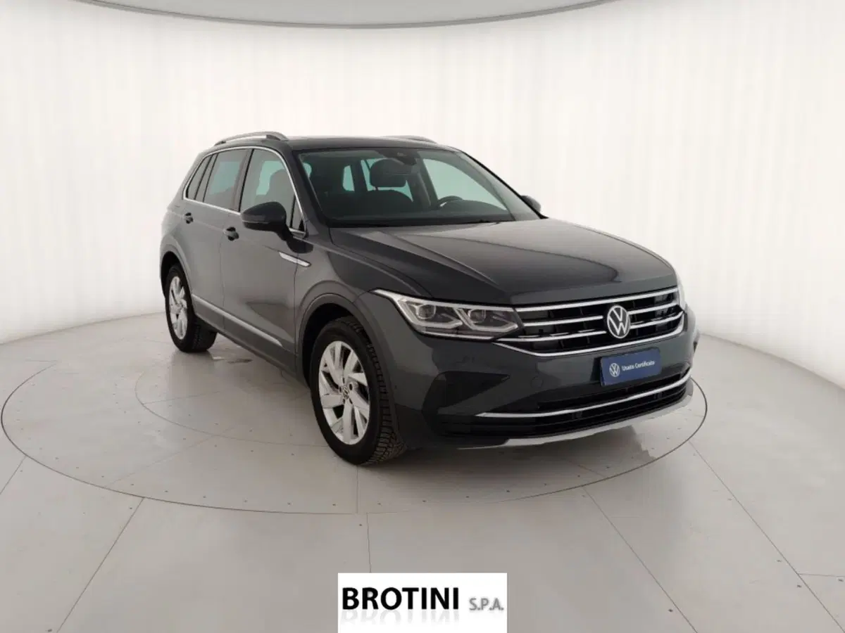 Volkswagen Tiguan usata a Massa-Carrara (4)