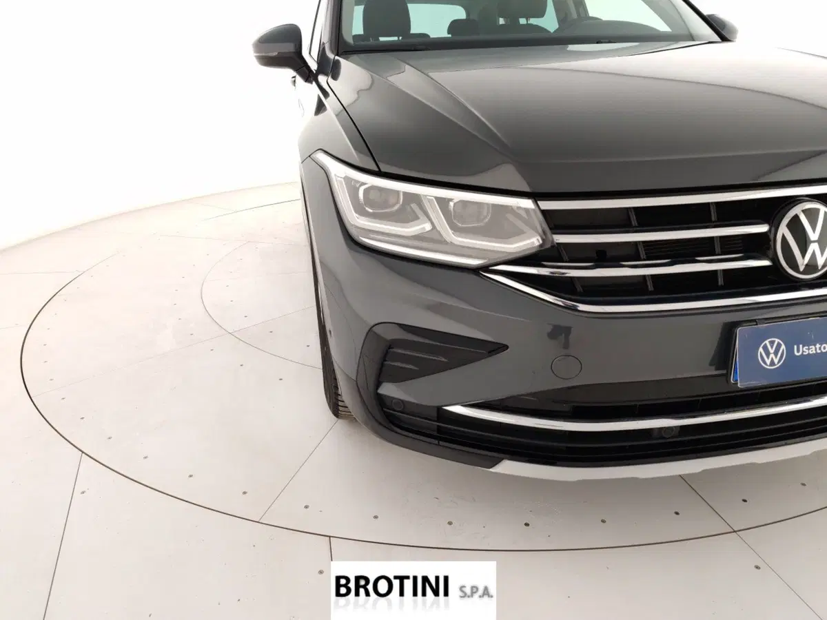 Volkswagen Tiguan usata a Massa-Carrara (5)