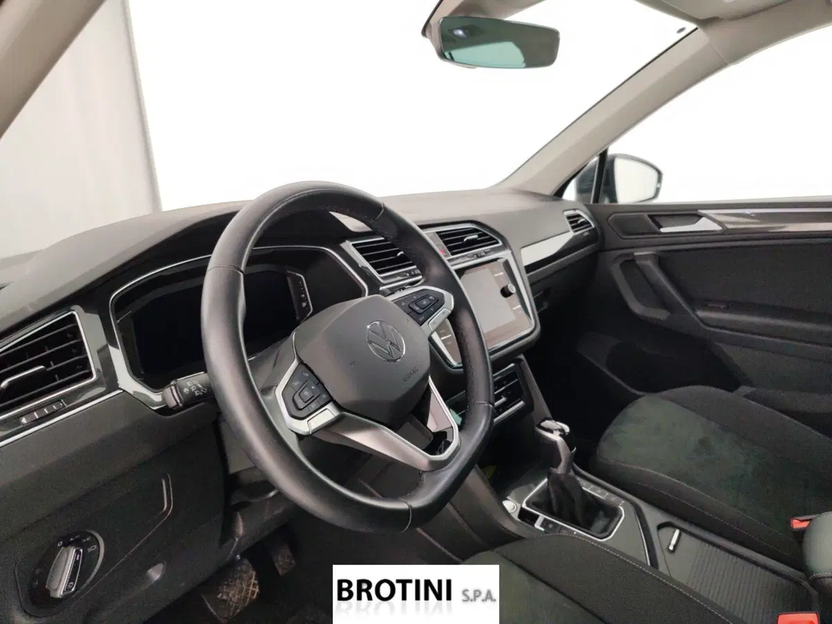 Volkswagen Tiguan usata a Massa-Carrara (8)