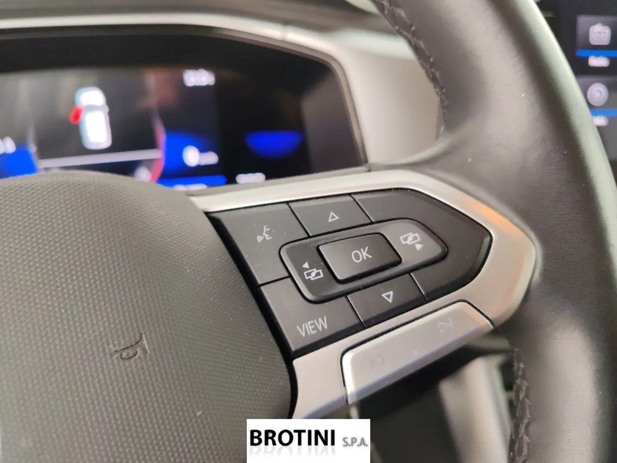 Volkswagen T-Roc usata a Massa-Carrara (13)