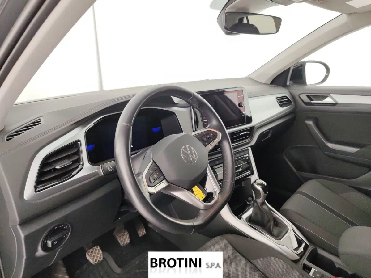 Volkswagen T-Roc usata a Massa-Carrara (8)