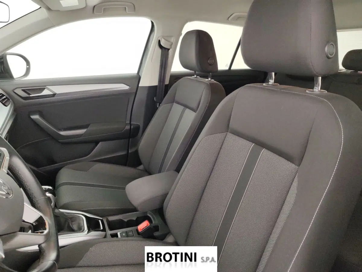 Volkswagen T-Roc usata a Massa-Carrara (9)