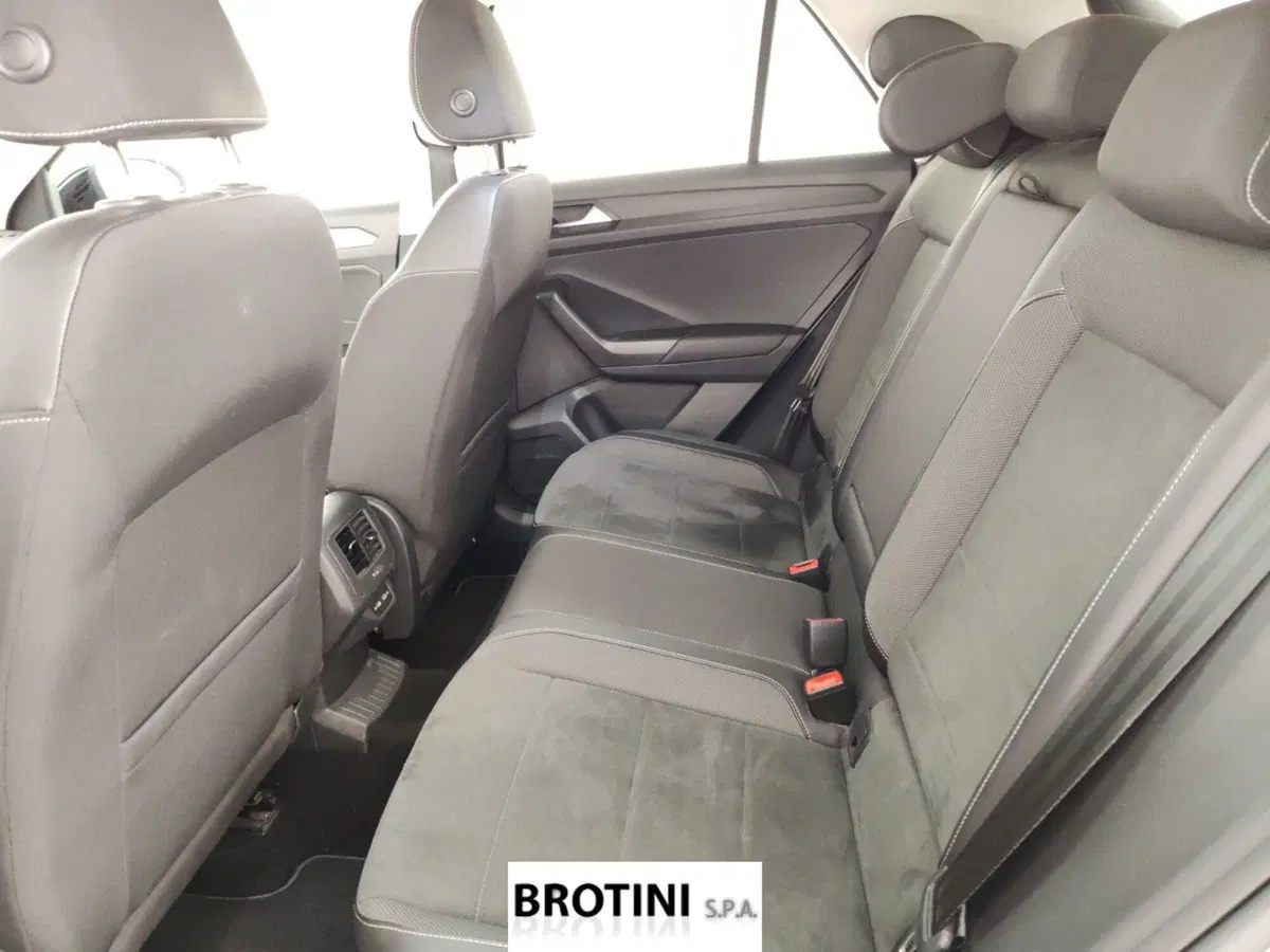 Volkswagen T-Roc usata a Massa-Carrara (10)