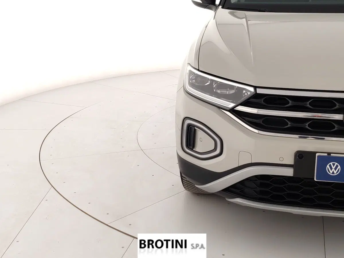 Volkswagen T-Roc usata a Massa-Carrara (5)