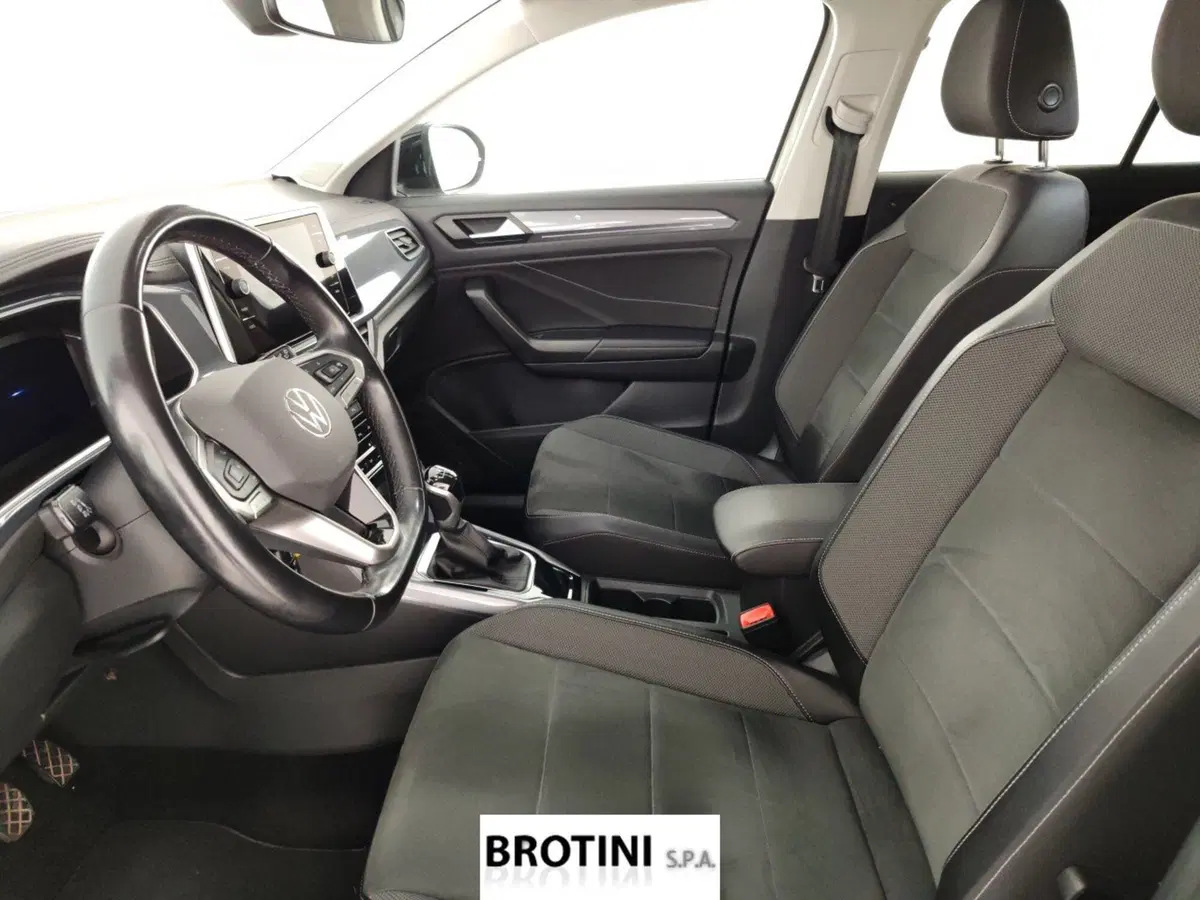 Volkswagen T-Roc usata a Massa-Carrara (7)