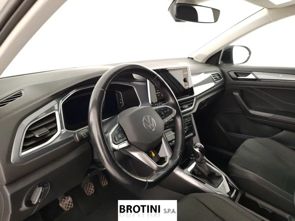 Volkswagen T-Roc usata a Massa-Carrara (8)