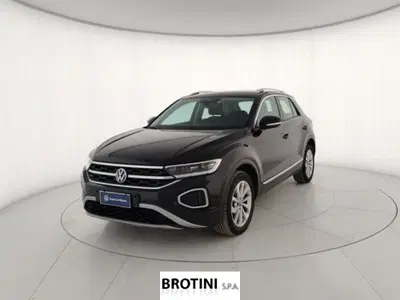 Volkswagen T-Roc 2.0 tdi Style 115cv del 2023 usata a Massa