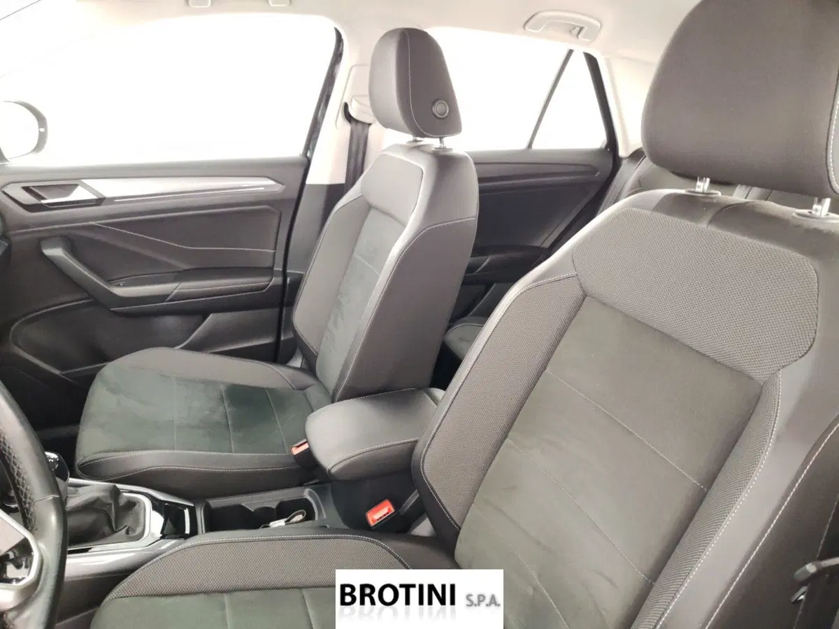 Volkswagen T-Roc usata a Massa-Carrara (9)
