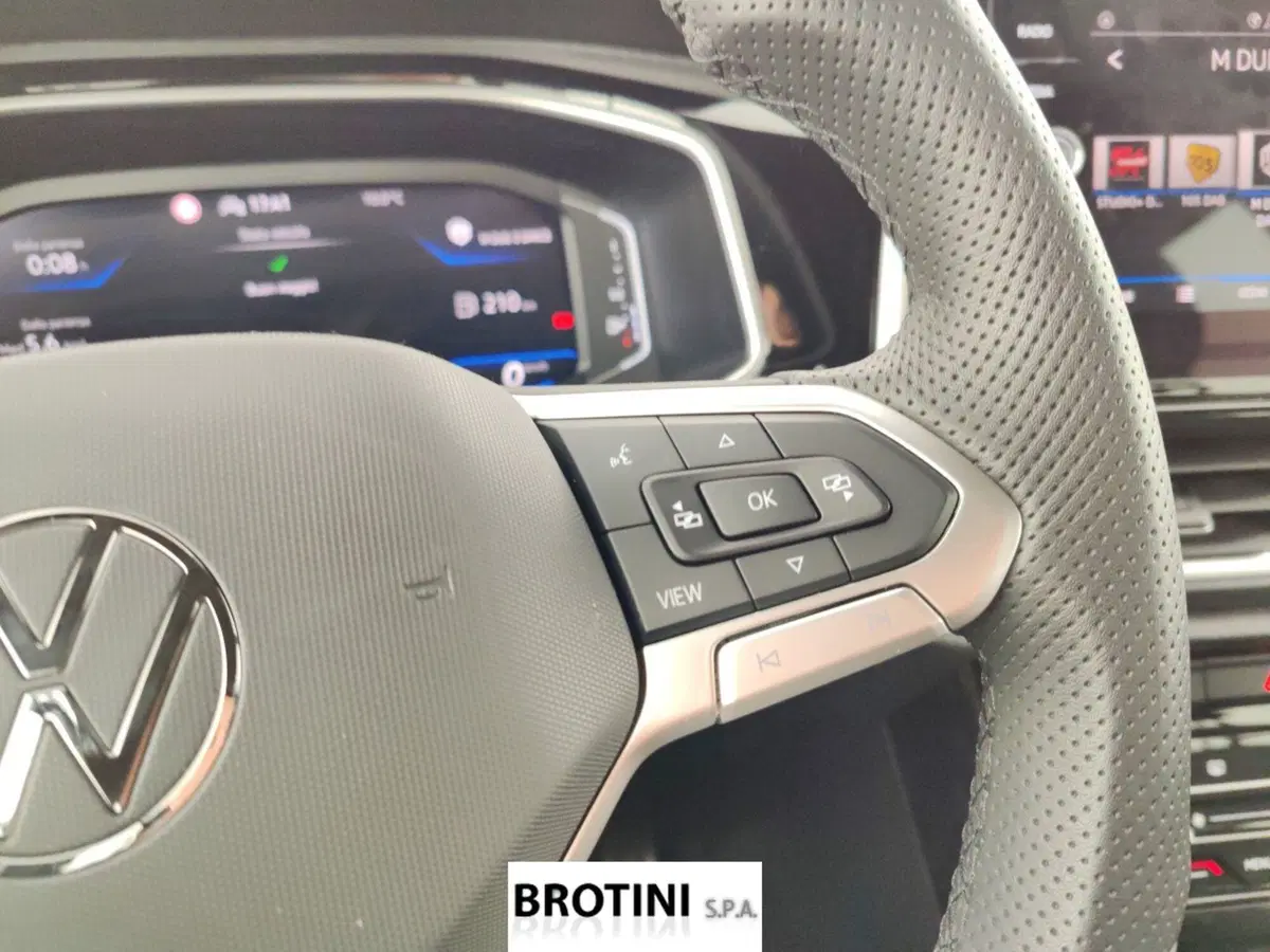 Volkswagen T-Roc usata a Massa-Carrara (13)