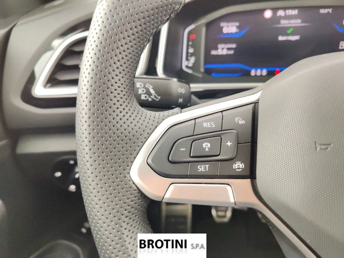 Volkswagen T-Roc usata a Massa-Carrara (14)