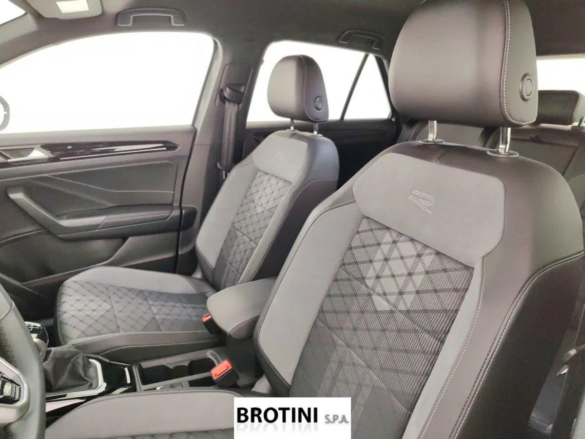 Volkswagen T-Roc usata a Massa-Carrara (9)