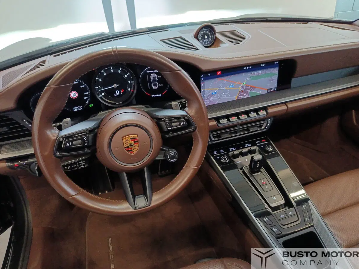 Porsche 911 Cabrio usata a Varese (9)