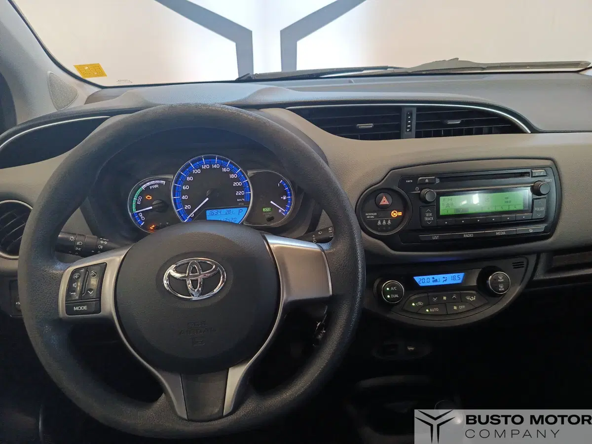 Toyota Yaris usata a Varese (11)