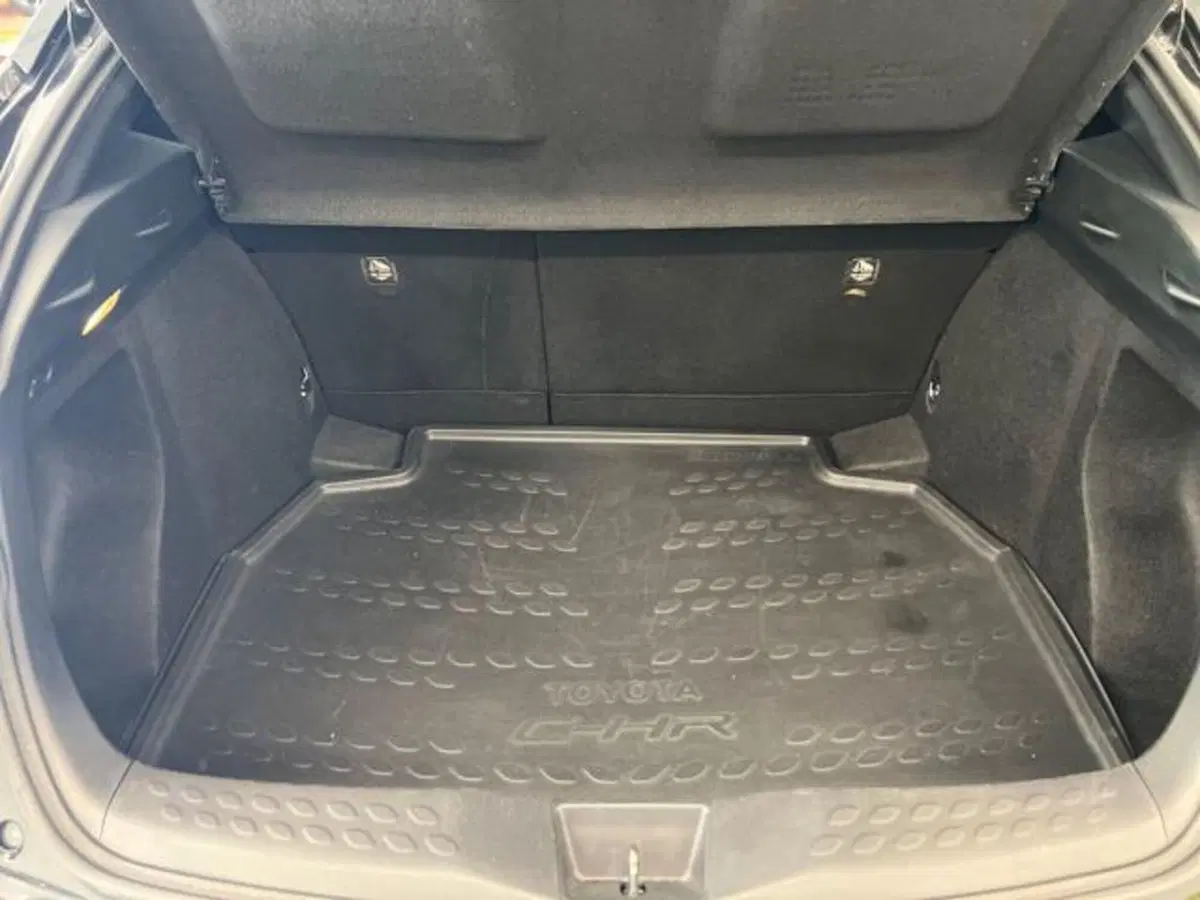 Toyota Toyota C-HR usata a Vercelli (11)
