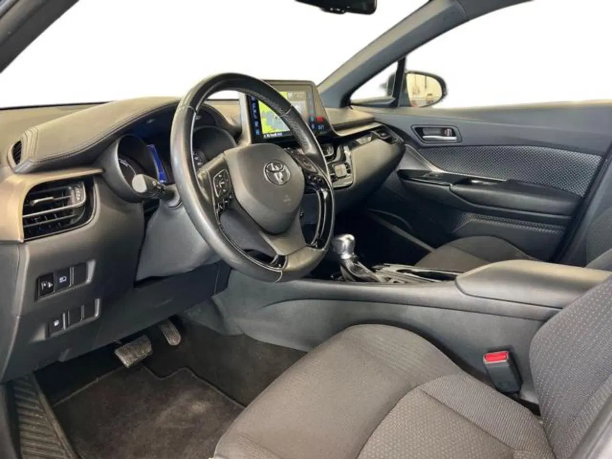 Toyota Toyota C-HR usata a Vercelli (6)