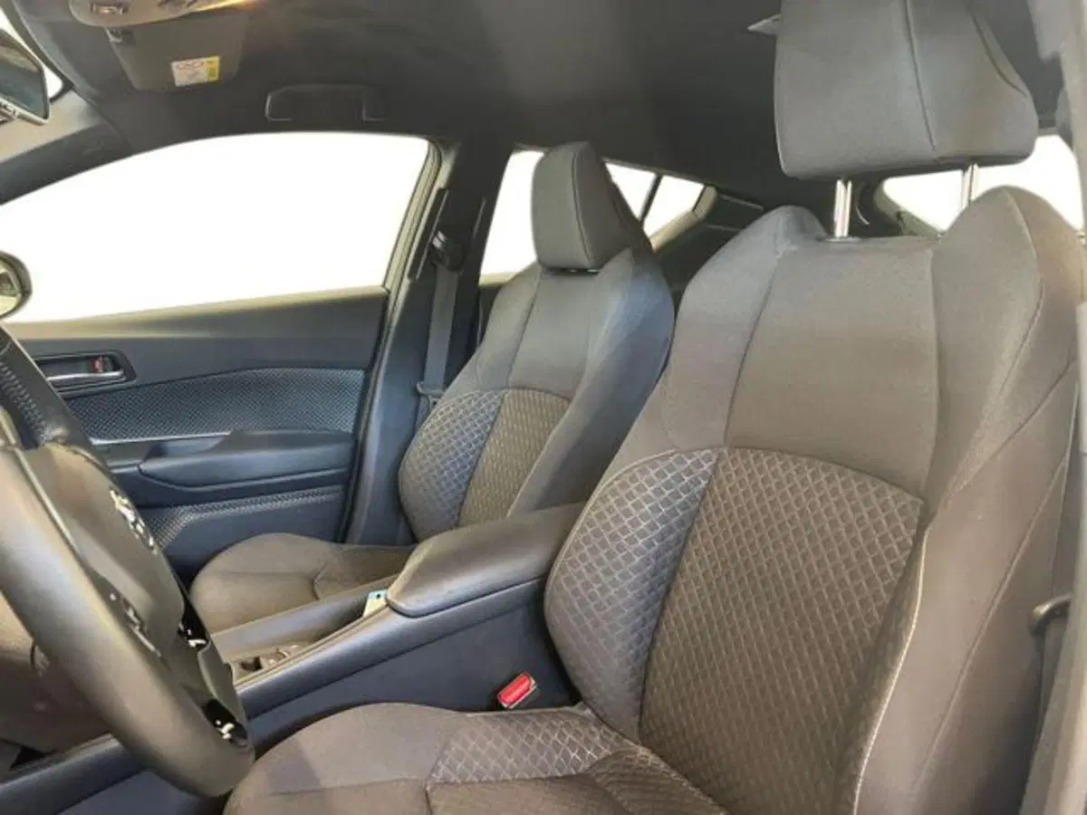 Toyota Toyota C-HR usata a Vercelli (7)
