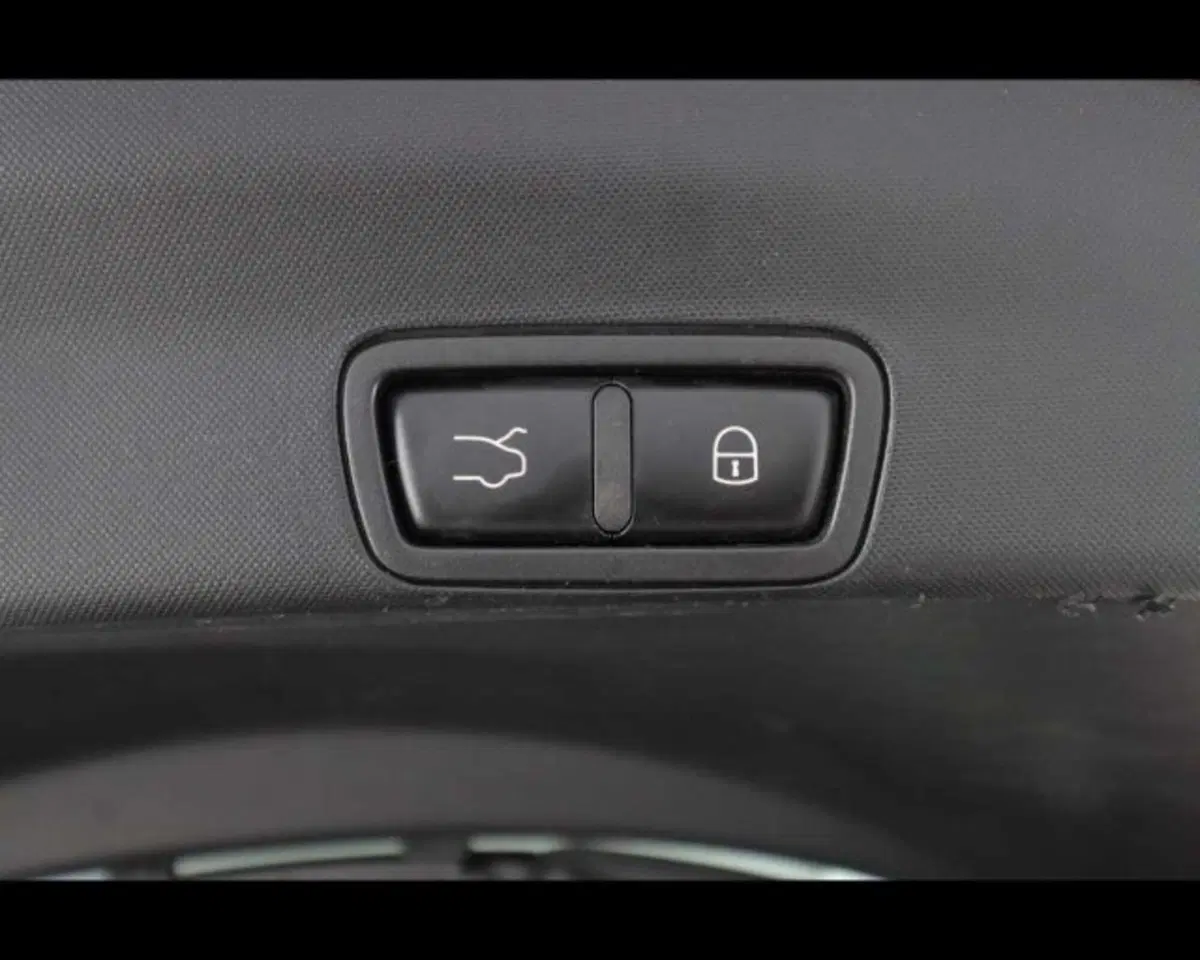 Alfa Romeo Stelvio usata a Bologna (16)