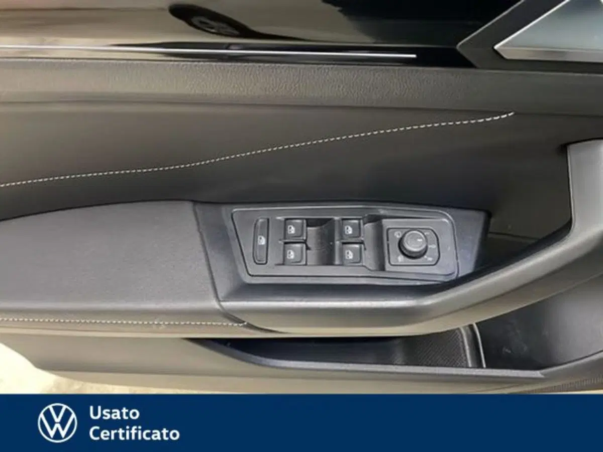Volkswagen T-Roc usata a Vicenza (18)